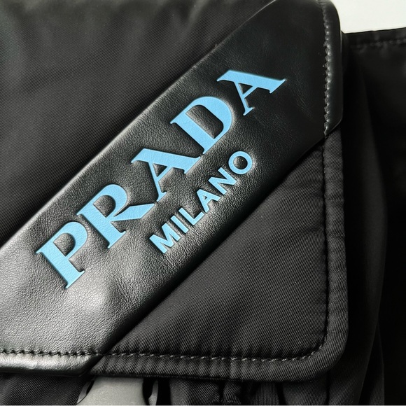 Prada Authentic Logo Stripe Messenger Bag Tessuto - Picture 4 of 16